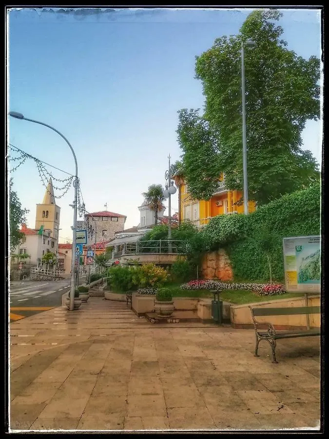 Apartman Ana Lovran 0*,  Croatia